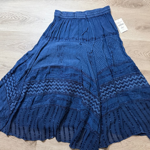 Elegant Blue A-Line Skirt - Picture 3 of 10